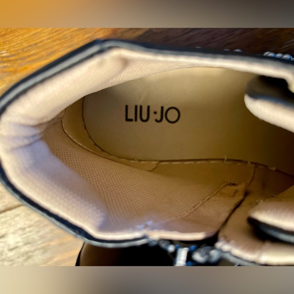 Liu Jo | Alicia Leather Stud & Rhinestone Sneaker | Women’s 8 - Picture 9 of 9